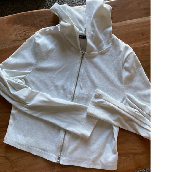 Cropped Hoodie - Picture 3 of 5